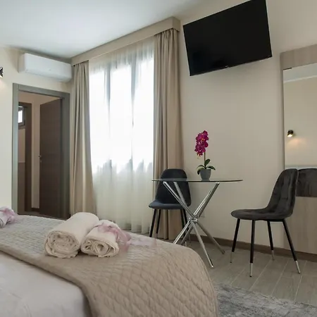 Green Guest House *